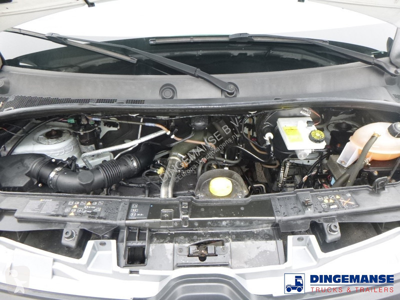 Véhicule utilitaire Renault 170 dci 4x2 curtain...