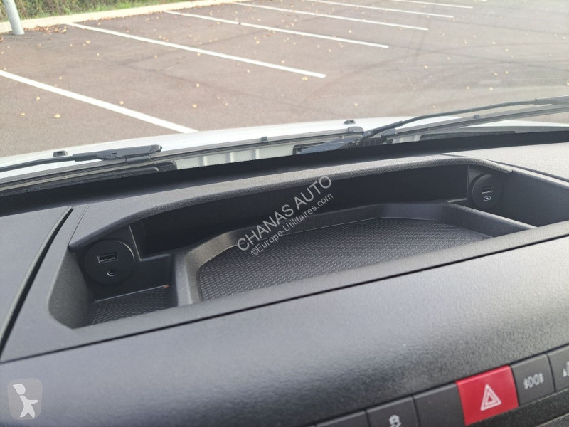 Autoutilitară Iveco 35C18 180CV 3L CAISSE HAYON...