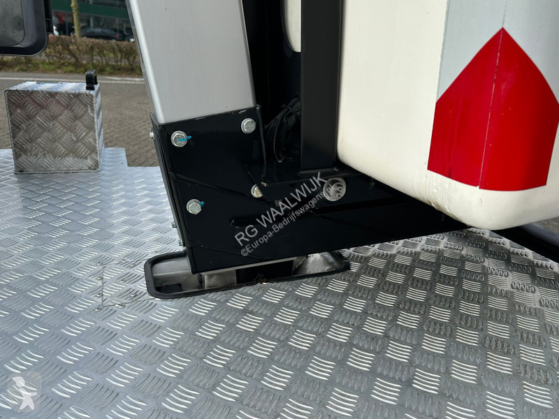 Véhicule utilitaire Iveco 35S14 APK 29-08-2026,...