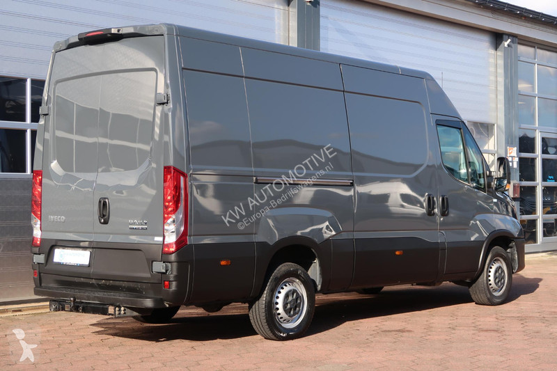 Bedrijfswagen Iveco 35S18HV 3.0 35 L2 H2 AUT/...