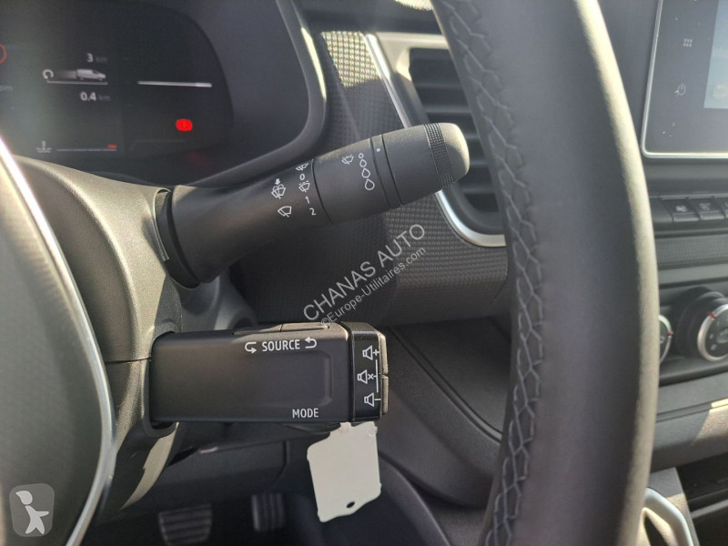 Veicolo commerciale Renault L2H2 3T BLUE DCI...