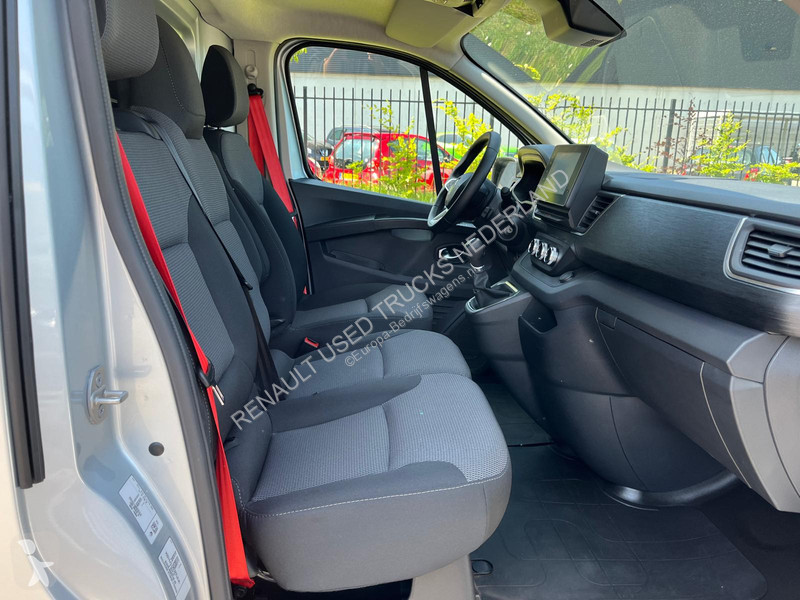 Furgoneta Renault E-Tech Red L2 H1, Airco, Nav,...