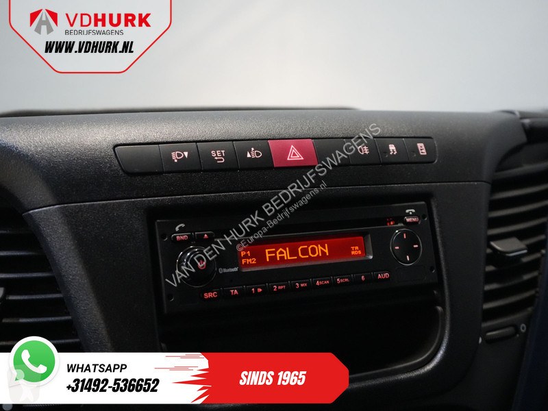 Véhicule utilitaire Iveco 35C14D 2.3 140 pk...