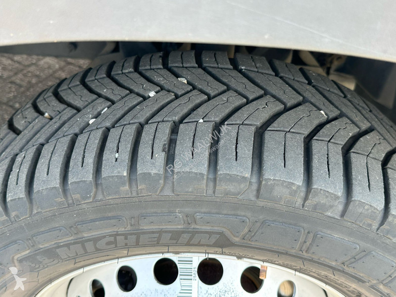 Véhicule utilitaire Iveco 35S14 APK 10-07-2026...