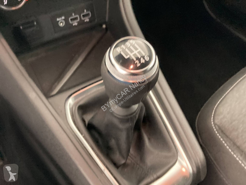 Veículo utilitário Renault Captur TCe 90