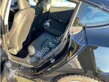 Autoutilitară Tesla