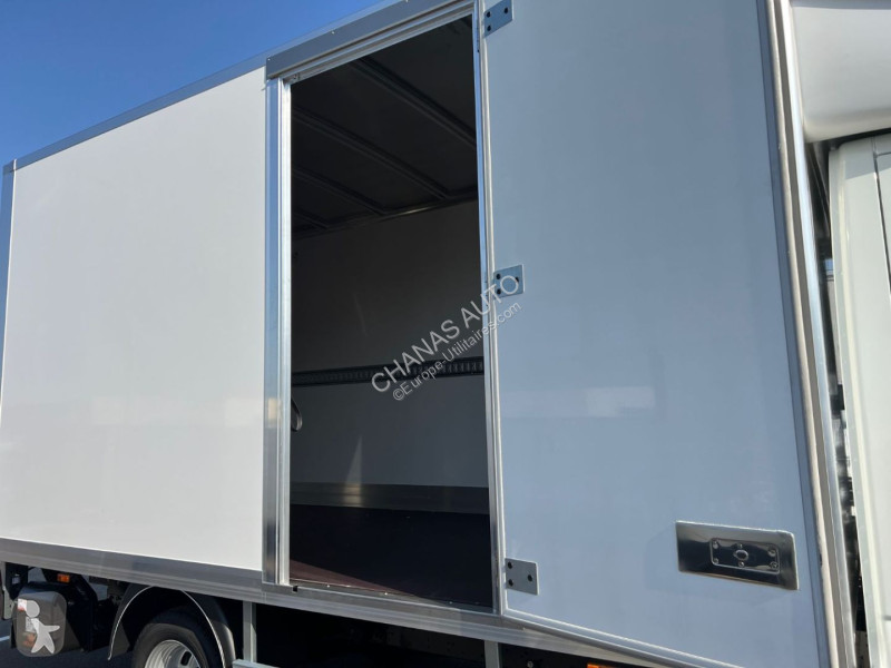 Autoutilitară Iveco 35C18 A8 180CV 3L HAYON...