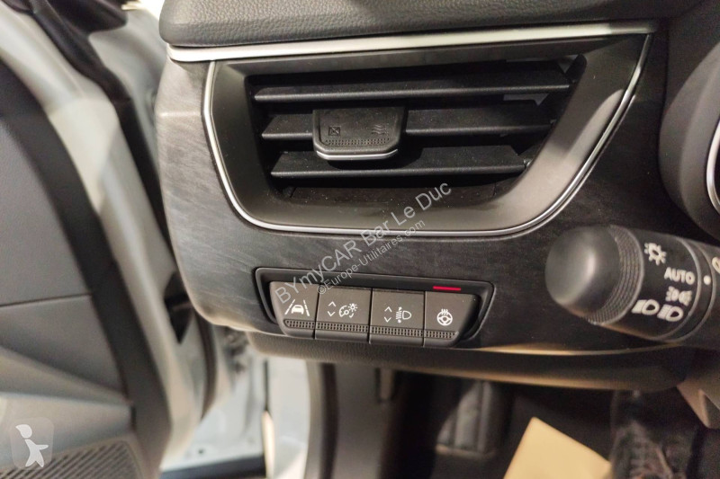 Autoutilitară Renault Arkana E-Tech 145 - 23
