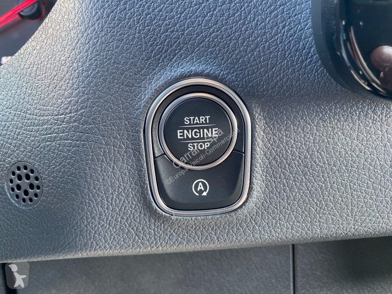 Autoutilitară Mercedes Furgone Traz. Post