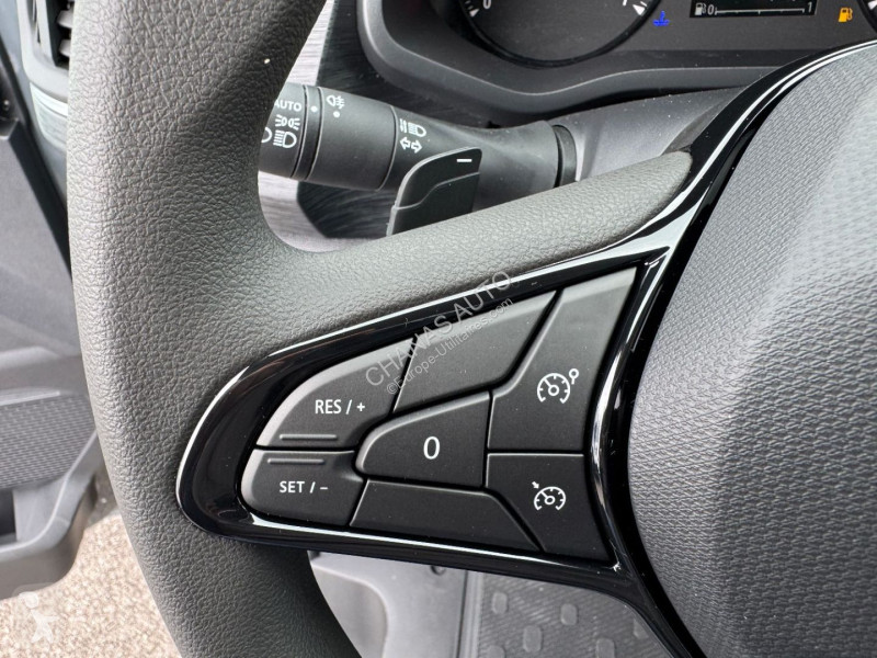 Varevogn Renault L2H1 3T BLUE DCI 150 BVA9 GSR2...