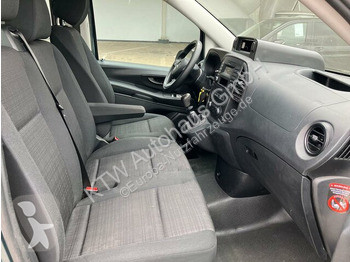 Autoutilitară Mercedes 114 Mixto...