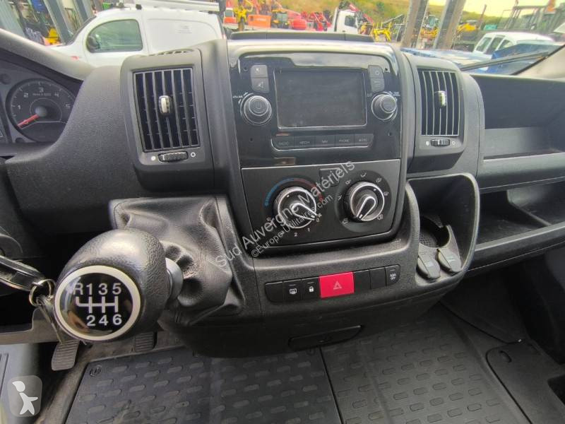 Autoutilitară Opel