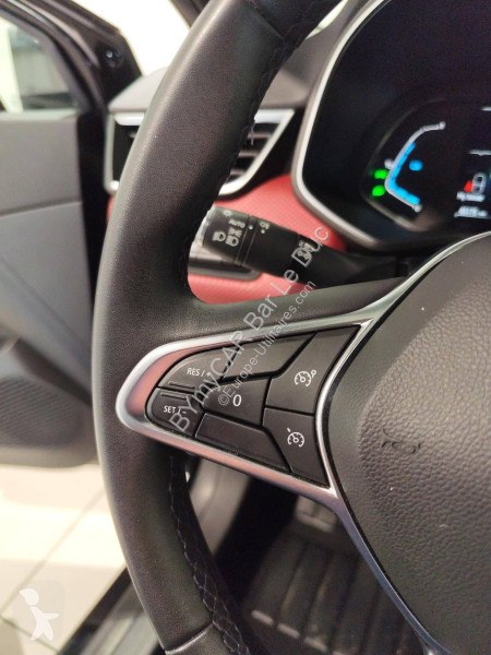 Veicolo commerciale Renault Clio E-Tech 140