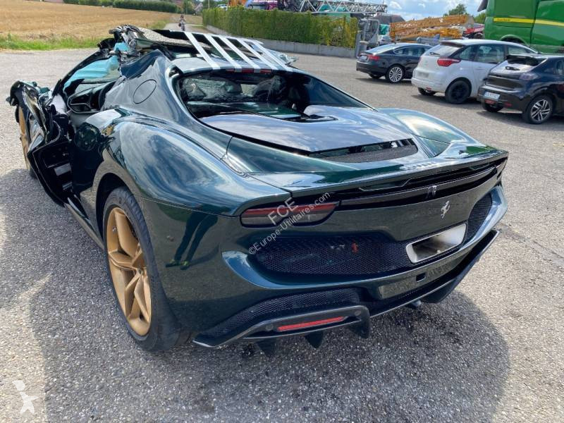 Autoutilitară Ferrari