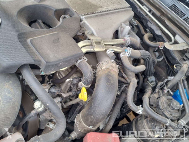 Véhicule utilitaire Toyota Hilux Invincible
