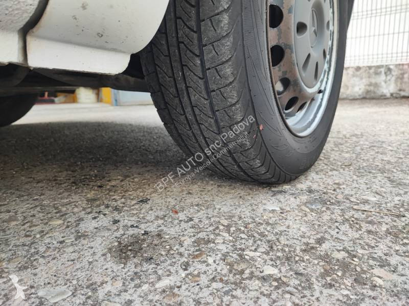 Furgoneta Mercedes