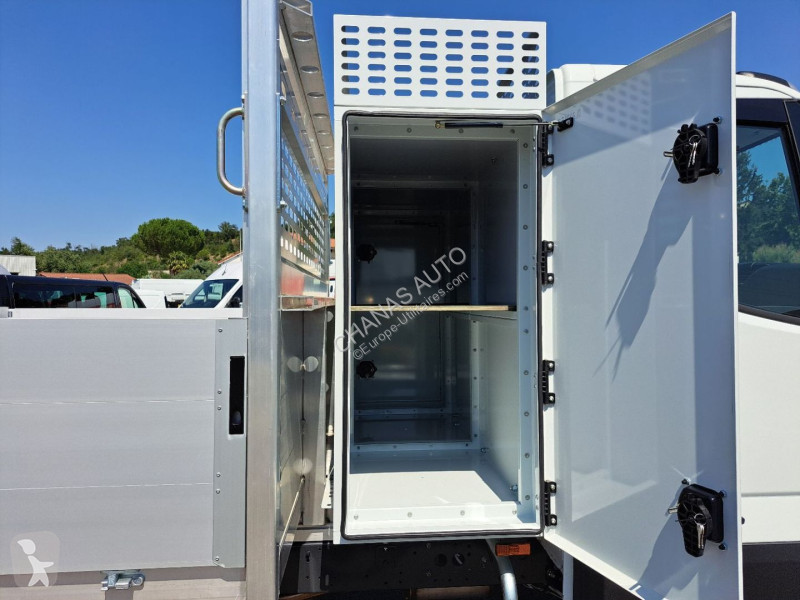 Veicolo commerciale Iveco 35C16 160CV 3L...