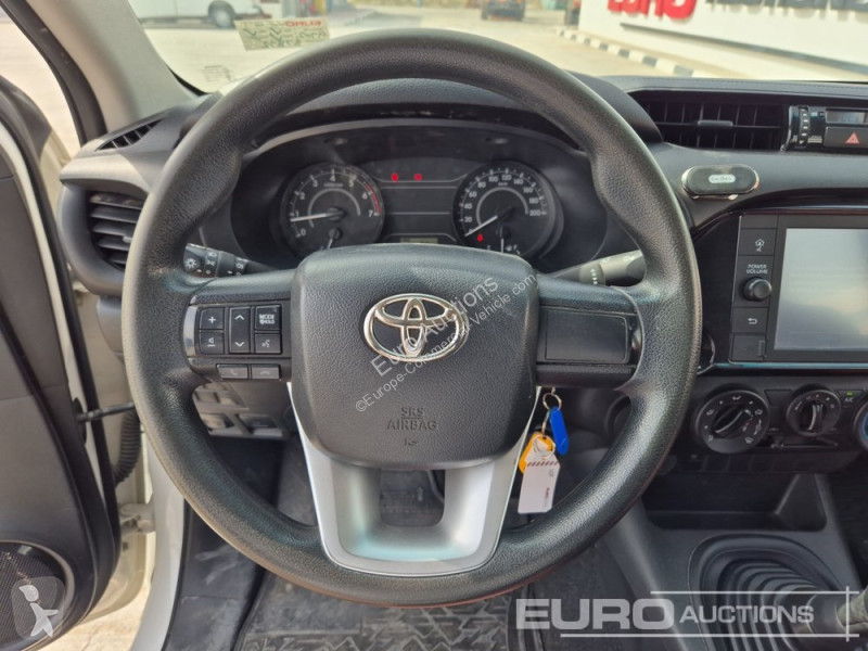 Véhicule utilitaire Toyota Hilux