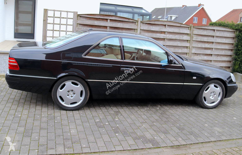 Véhicule utilitaire Mercedes (W140 SEC...
