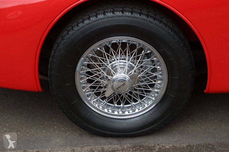 Véhicule utilitaire Jaguar 150 DHC