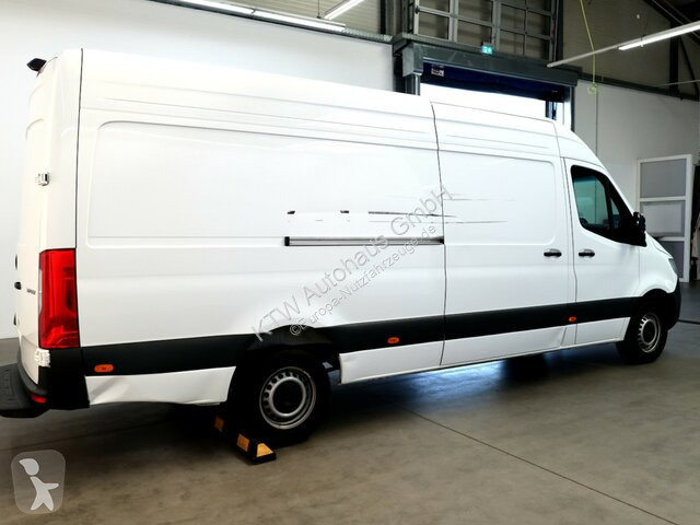 Užitkové vozidlo Mercedes 317...