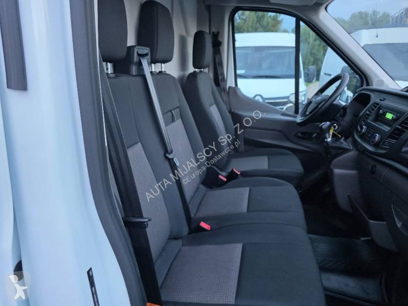 Samochód dostawczy Ford