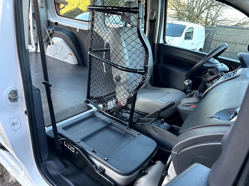 Véhicule utilitaire Renault Maxi Grand Volume...
