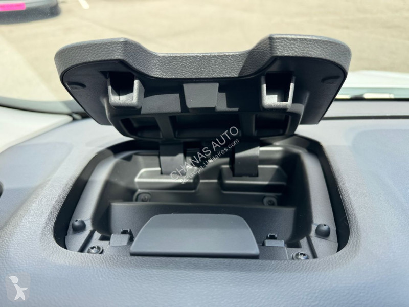 Véhicule utilitaire Renault BLUE DCI 150 GSR2...