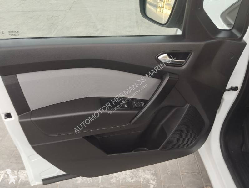 عربة نفعية Renault