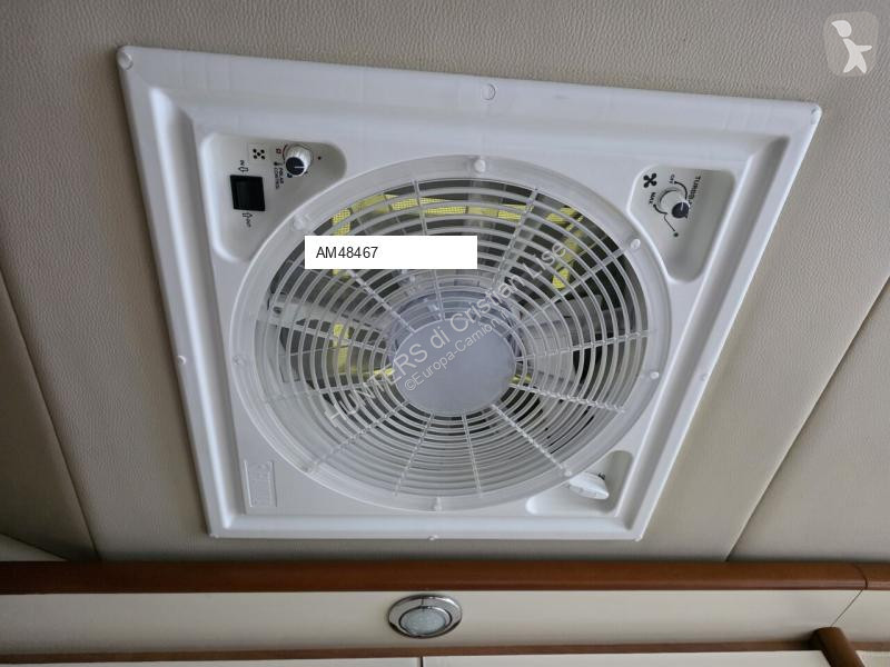 Véhicule utilitaire Carthago LINER DE LUXE 82 Q