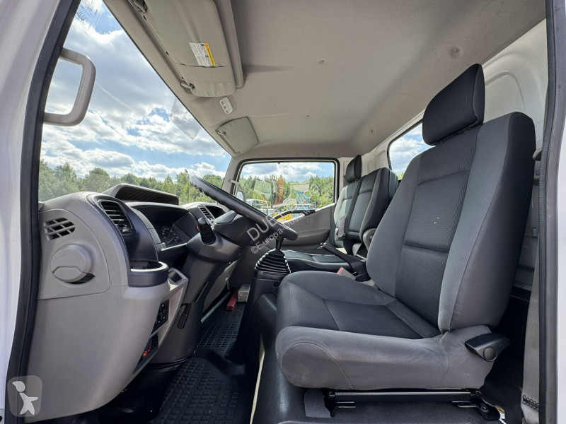 Лекотоварен автомобил Nissan