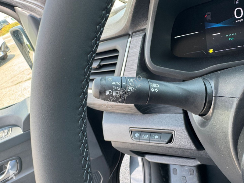 Furgoneta Renault L1H1 3T BLUE DCI 170 BVA9...