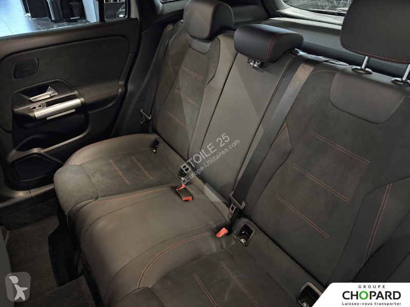عربة نفعية Mercedes GLA 180 d 8G-DCT