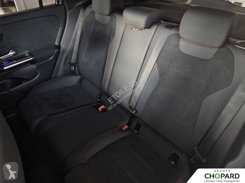 عربة نفعية Mercedes GLA 180 d 8G-DCT