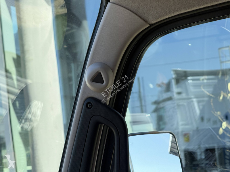 عربة نفعية Fuso 4C15NT1E34T1F 4x2 2023