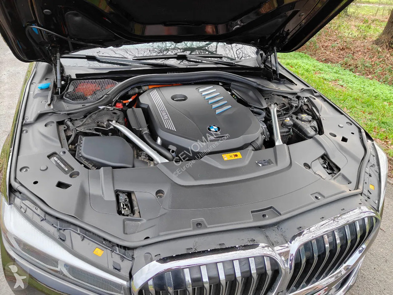 عربة نفعية BMW 745e PHEV 7 Serie