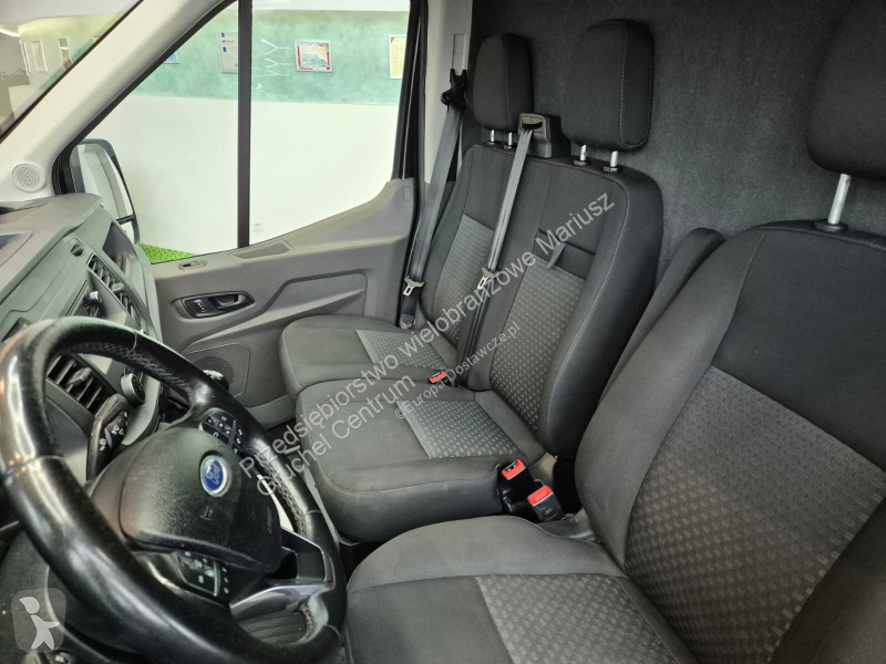 Лекотоварен автомобил Ford Transit 350 2.0 TDCi...