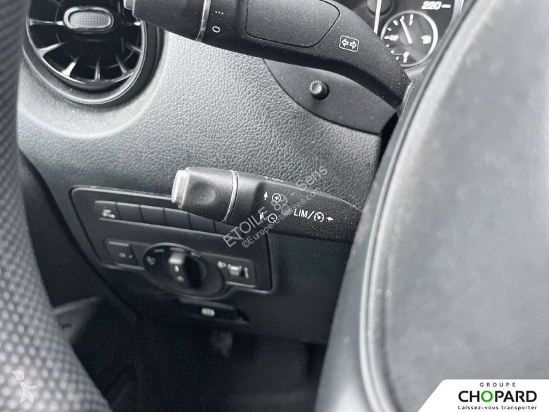 Véhicule utilitaire Mercedes VITO FOURGON 114...