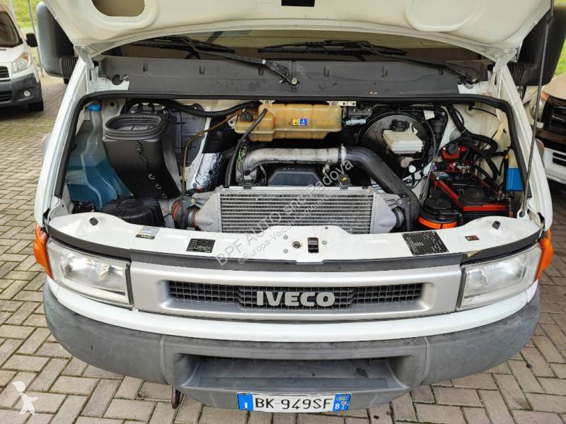 عربة نفعية Iveco