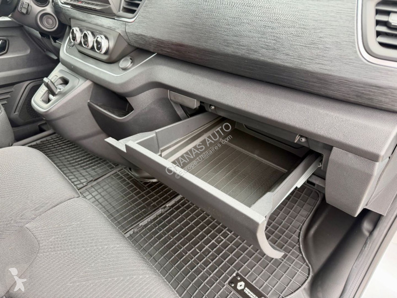 Véhicule utilitaire Renault BLUE DCI 170 BVA9...