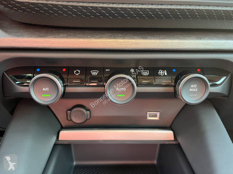 عربة نفعية Citroën C5 PureTech 130 S&S EAT8...