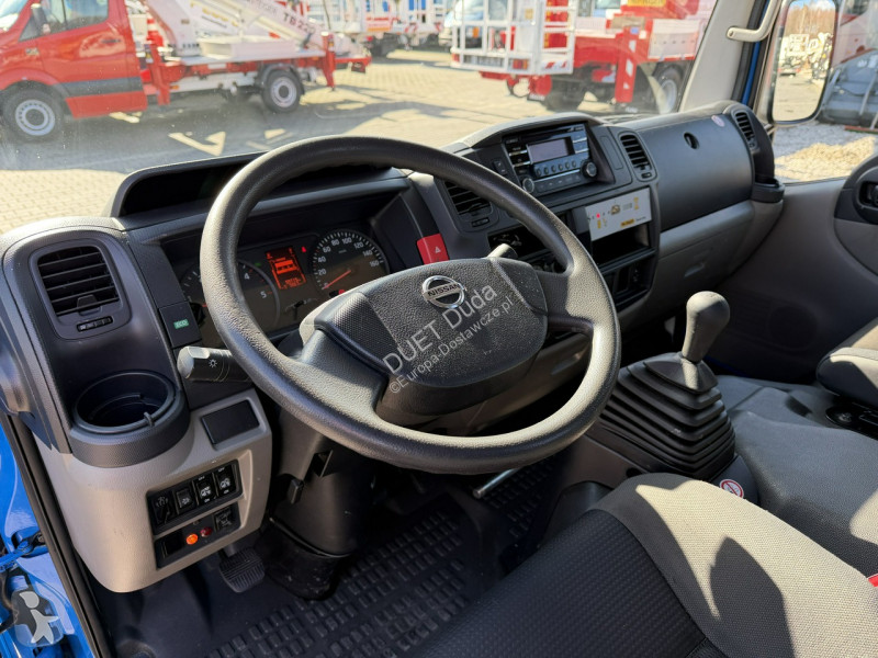 Лекотоварен автомобил Nissan