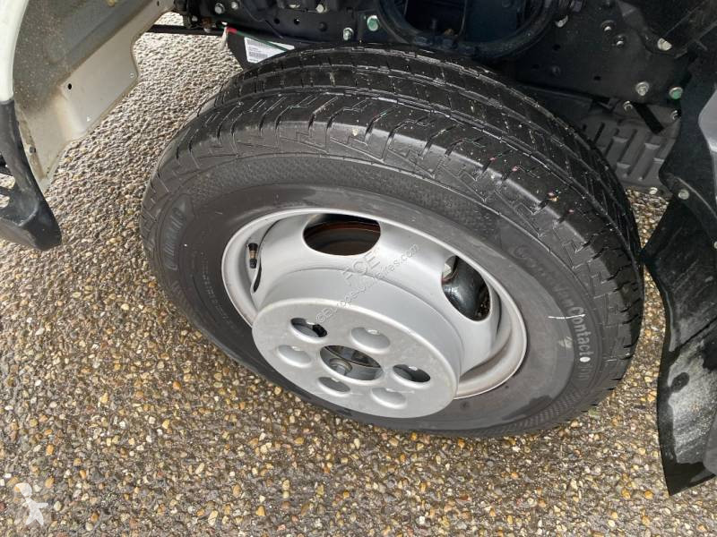 Samochód dostawczy Mitsubishi