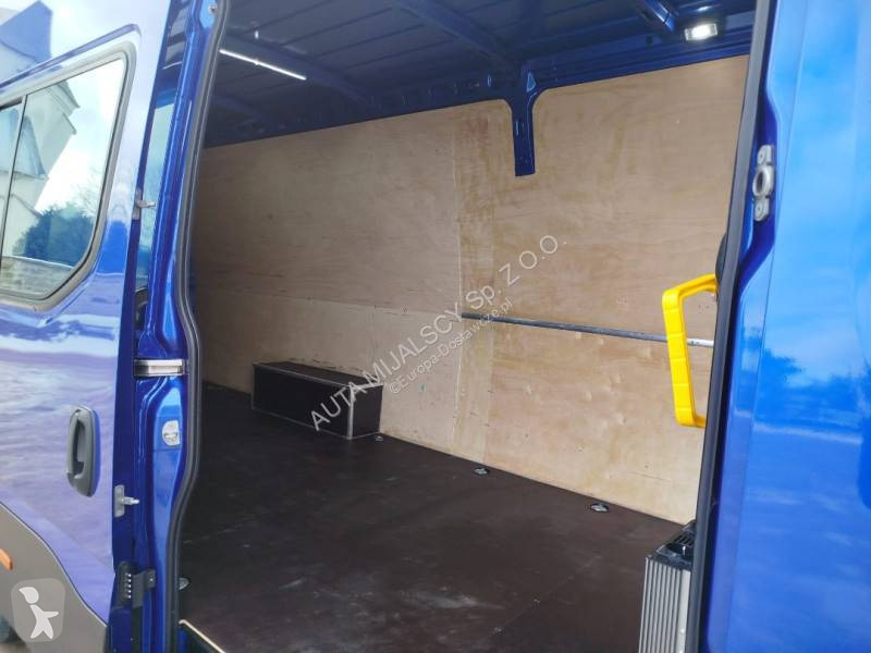 Samochód dostawczy Iveco