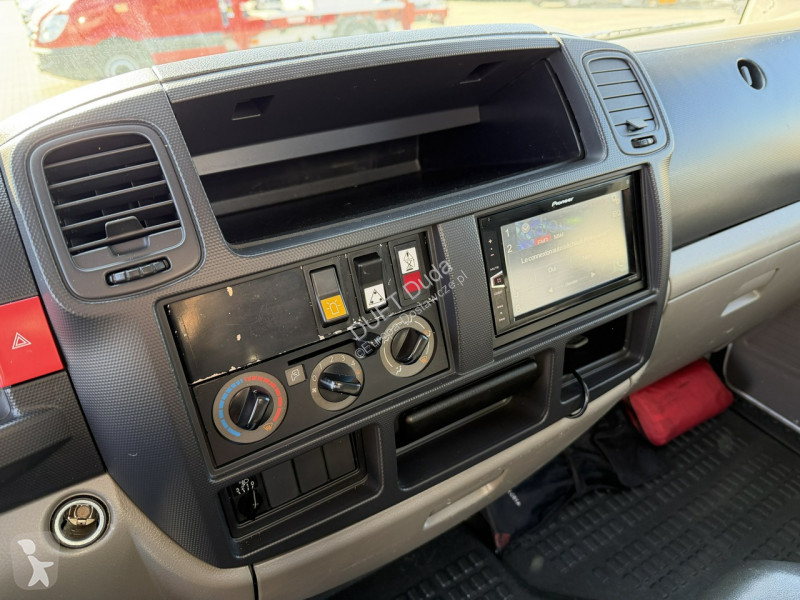 Nissan  Transporter