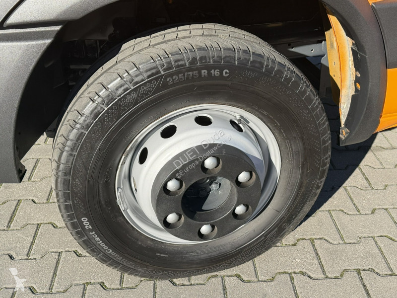 Samochód dostawczy Iveco 70C18 V H