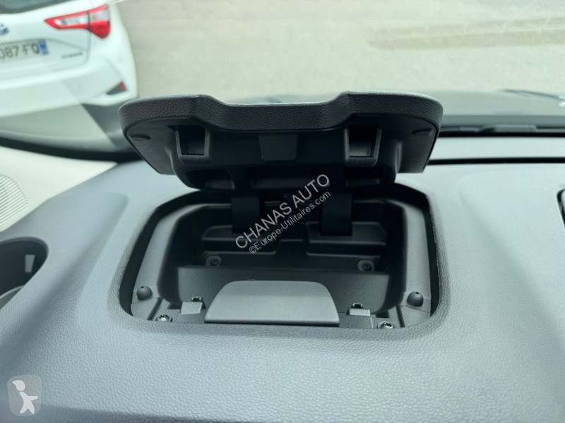 Samochód dostawczy Renault L2 Blue dCi 170 BVA9...