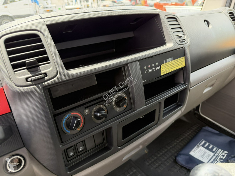 Furgoneta Nissan