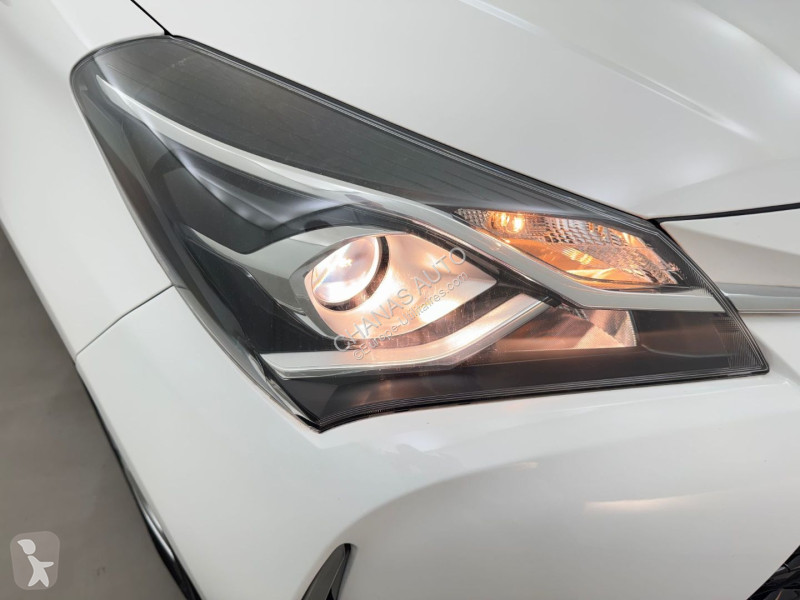 Коммерческий автомобиль Toyota Hybride 100h...