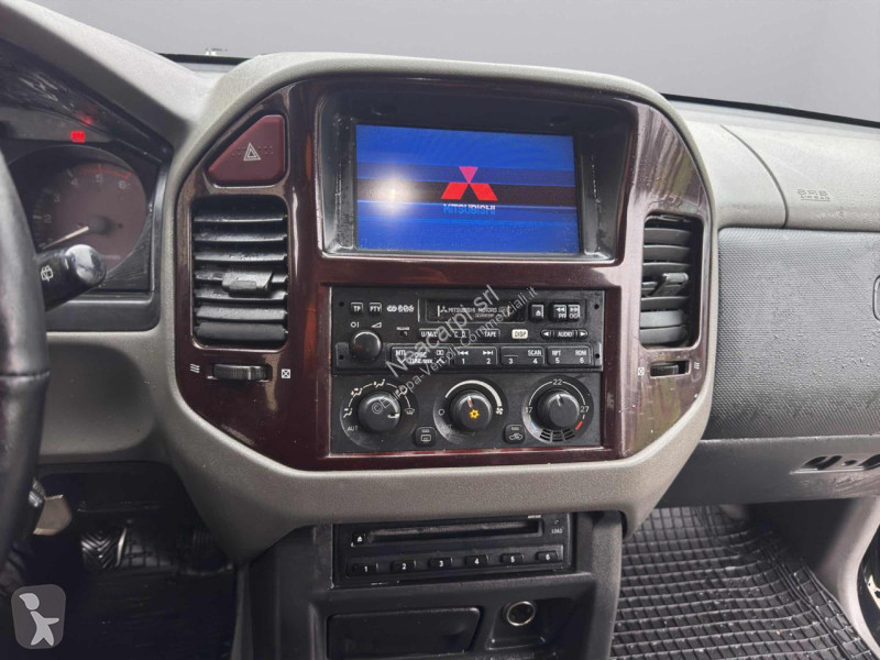 عربة نفعية Mitsubishi